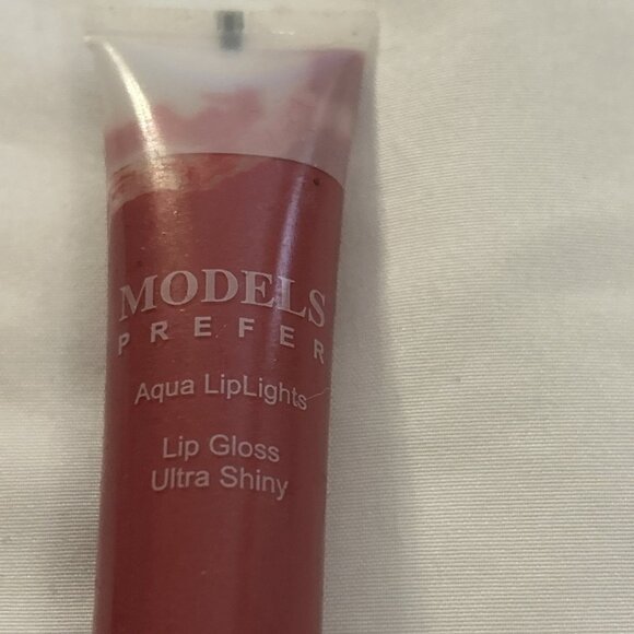 Models Prefer Lip Color gloss Pink Rose Color Ultra Shinny As In QVC New Shimmer - Picture 3 of 7